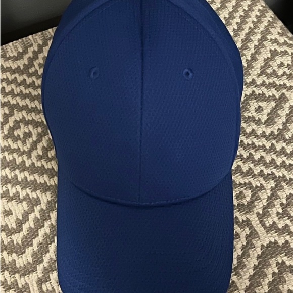 Under Armour cap - Picture 2 of 5